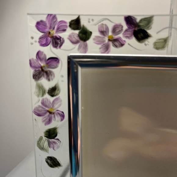 HAND PAINTED PICTURE FRAME - Picture 2 of 4